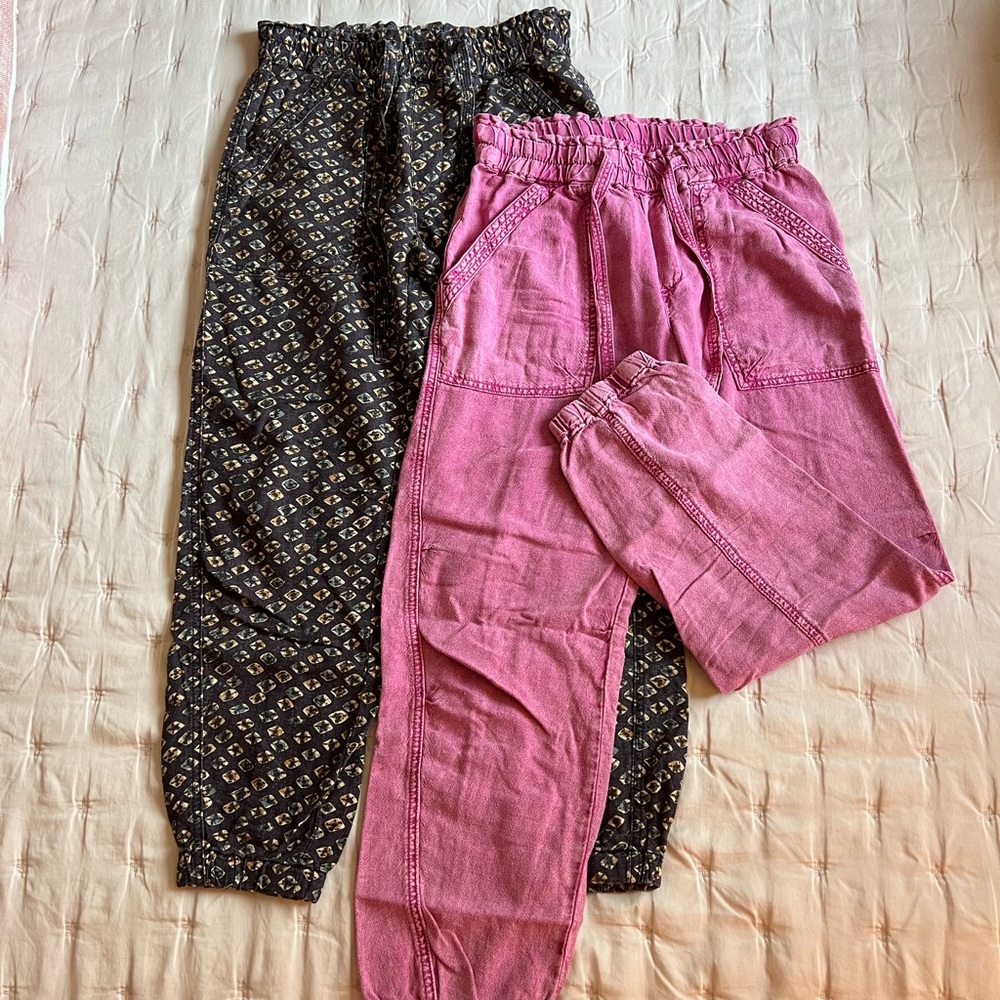 2 Pairs By Anthropologie Joggers - size XS